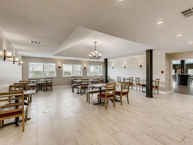Orangewood And Midtown Hotel