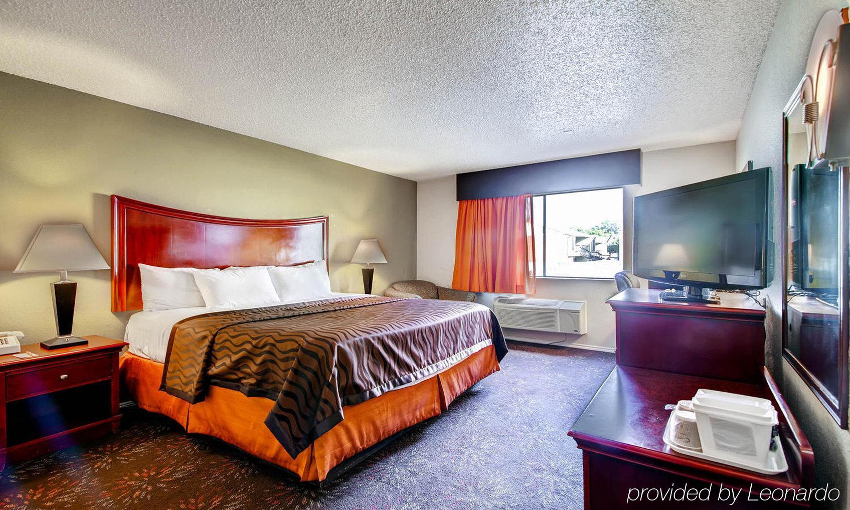 Orangewood And Midtown Hotel Austin