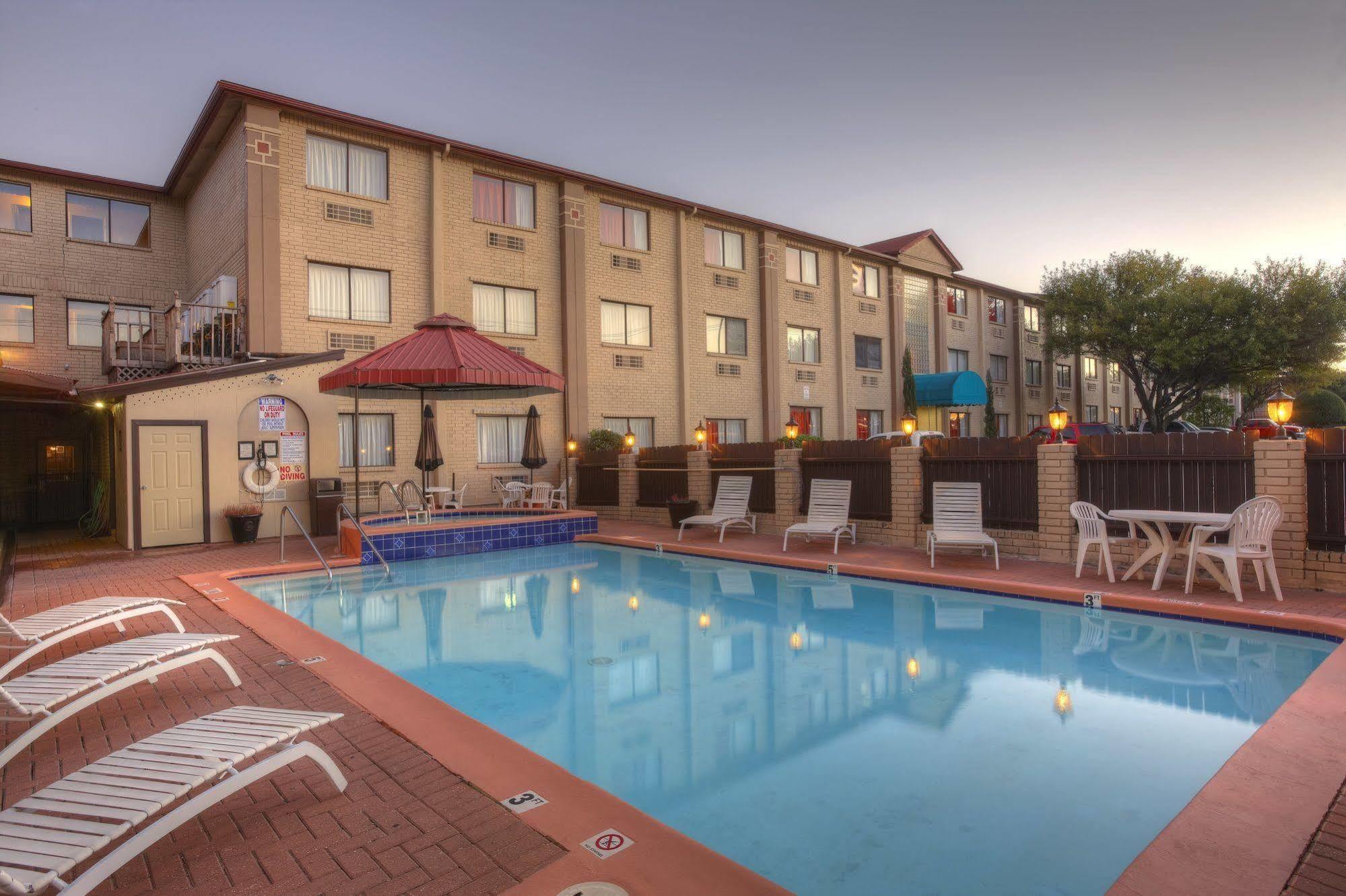 Orangewood And Midtown Hotel